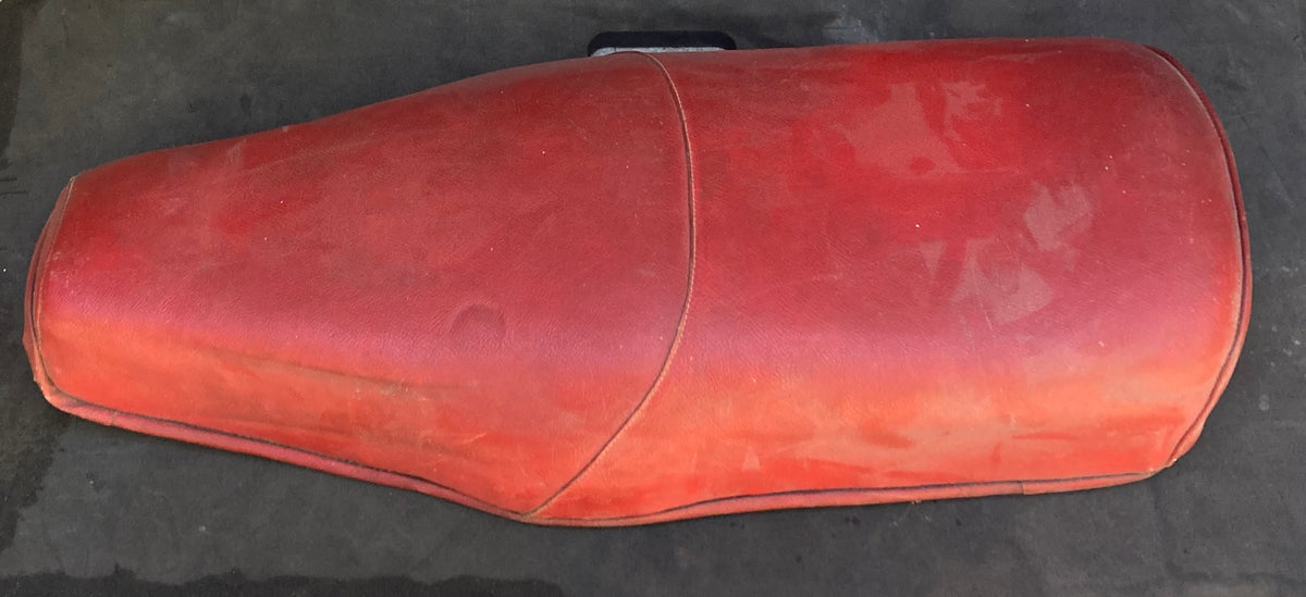 Vespa Douglas original 1950s complete dual used seat, also has hinge bracket
