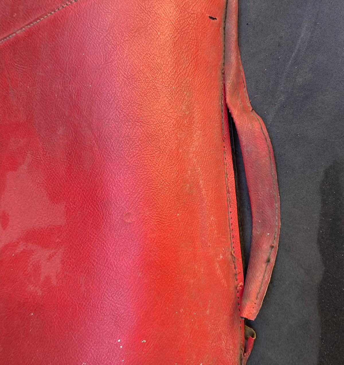 Vespa Douglas original 1950s complete dual used seat, also has hinge bracket